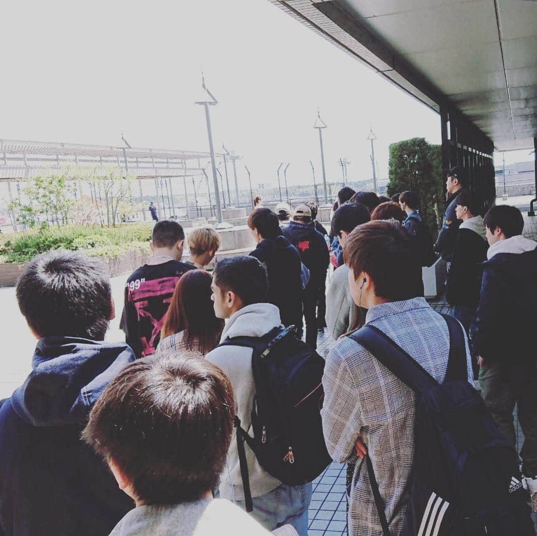 東京観光専門学校さんのインスタグラム写真 - (東京観光専門学校Instagram)「こんにちは☀️﻿ ﻿ 本日は旅行学科を紹介します🤗﻿ 4/15から一泊二日の研修旅行に行きました‼️﻿ ﻿ 日本の玄関口である成田空港と羽田空港の見学を実際に働いているJTB社員の方から空港の詳しい説明を聞きました。さらに、成田山、鋸山に行きました。﻿ はじめての研修旅行の宿泊先はファミリーに人気の龍宮城三日月に泊まりました！﻿ これからの学校生活を頑張りましょう‼️ #東京観光専門学校#tokan#旅行#travel#旅行好きな人と繋がりたい#空港#✈️🌍#成田空港#羽田空港#成田山#鋸山#⛰#龍宮城ホテル三日月」4月20日 16時33分 - tokan_1967