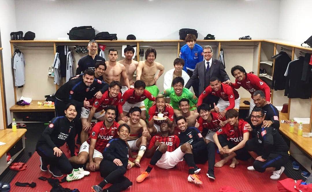 のインスタグラム：「2019 リーグ戦初勝利！！！ そして山中選手誕生日おめでとう🎊  #浦和レッズ」