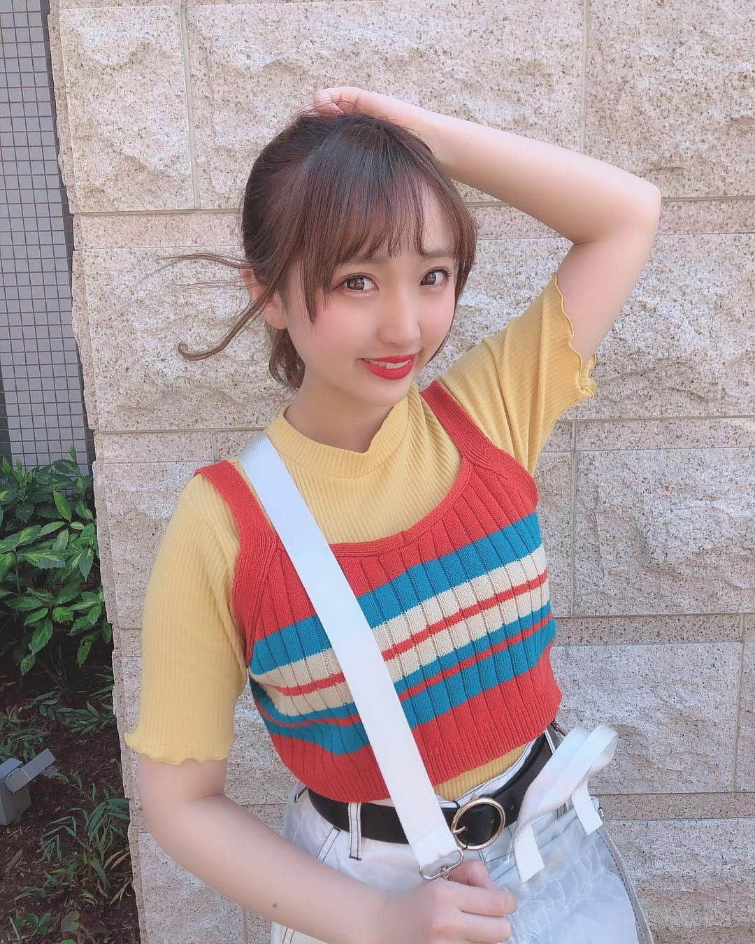 星野麻里愛さんのインスタグラム写真 - (星野麻里愛Instagram)「ビスチェ可愛くて めっちゃ好き。 黄色に白のボトムスで 春コーデです🌸  詳しくは、プロフィールの URLからチェックしてね！ #wego #wego大須店 #ウィゴー #ビスチェ #白ボトムス#まりあコーデ」4月20日 16時52分 - maria.pink28