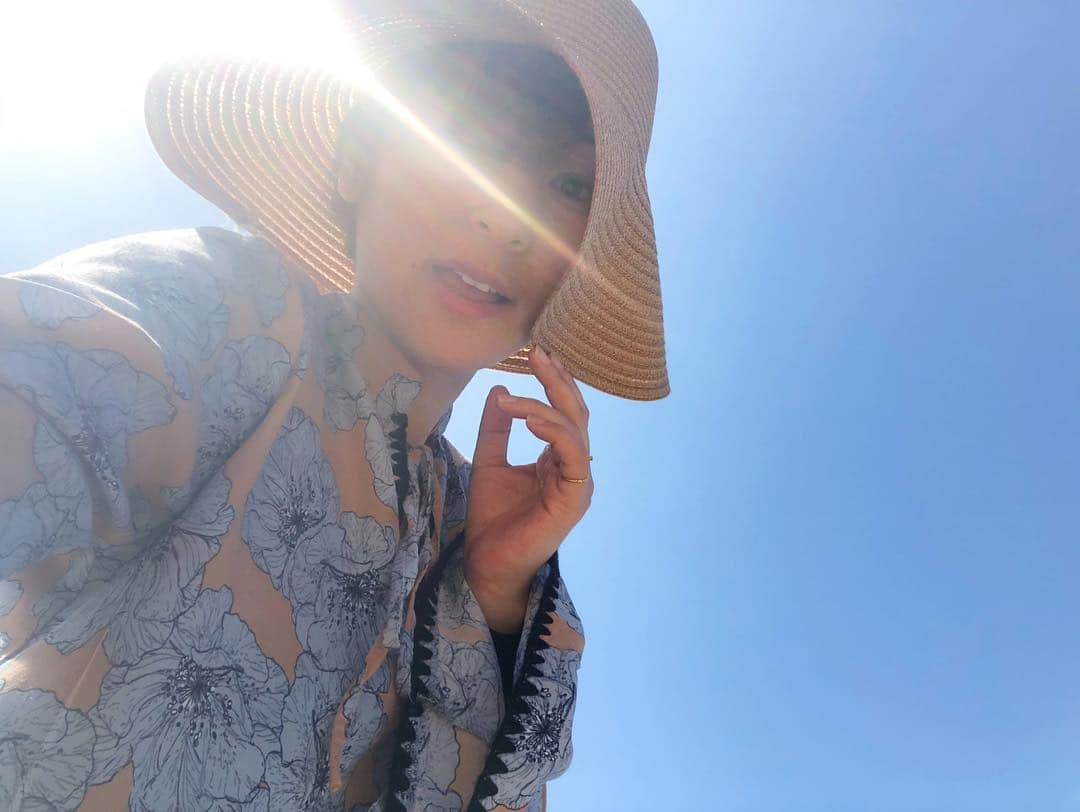 近藤夏子さんのインスタグラム写真 - (近藤夏子Instagram)「太陽がエグい🌞 陽に当たるとものすごぉく疲れるよね🤤 #快晴 #晴れ #日焼け対策  #地元 #島根 #大田市」4月20日 16時58分 - kondonatsuko