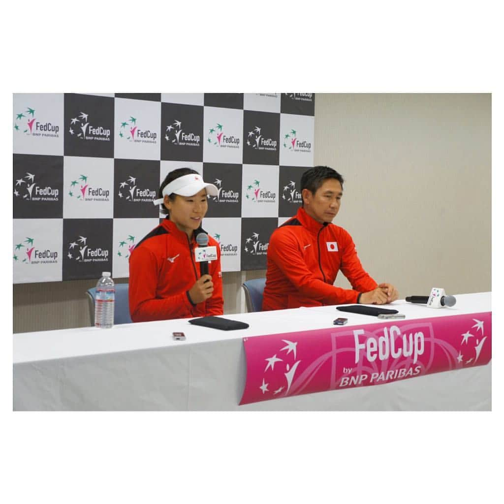 日比野菜緒さんのインスタグラム写真 - (日比野菜緒Instagram)「Day 1 ✅✅ @fedcuptennis」4月20日 17時32分 - naohibino_1128