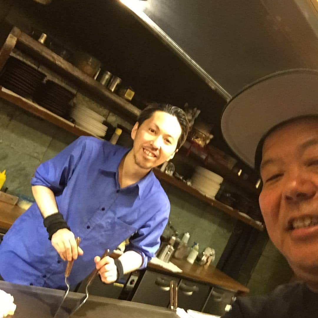 ほんこんさんのインスタグラム写真 - (ほんこんInstagram)「冨くら 店長と プロデュースの店 やっぱりお好み焼きを食べな❣️ http://www.tomi-kura.com/ginza/ #冨くら #銀座 #お好み焼き #鉄板焼 #ほんこん #海蔵kaizou  #ほんこんの花屋さんbloom」4月20日 18時23分 - hongkong2015_4_9