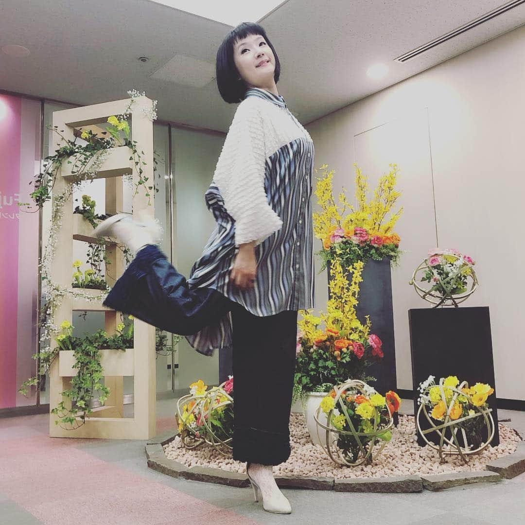 千秋さんのインスタグラム写真 - (千秋Instagram)「高校の時、先輩に言われたこと。「お前は背も顔も目も口も手も何もかもちっちゃいな。でもお前には二つだけ大きいものがある。何だと思う？」「なんだろう？？？」「教えてやる、声と態度。」 ・  #ノンストップ #ピンクハウス #千秋ポエム #走るシリーズ💨」4月20日 18時25分 - chiaki77777