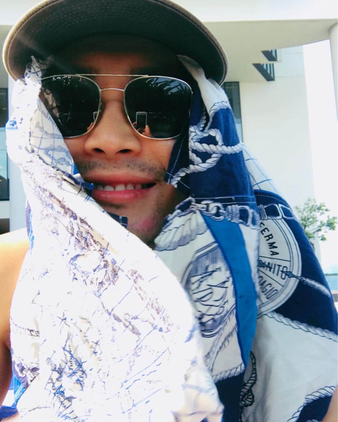 イ・キョンのインスタグラム：「#이켠 🇻🇳」