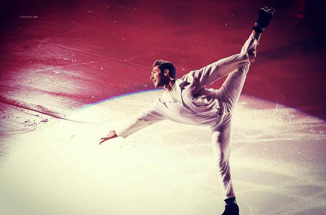 ジェイソン・ブラウンのインスタグラム：「🇰🇷⛸ #IceFantasia」