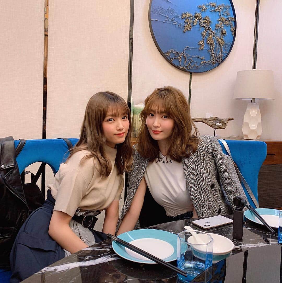 加藤玲奈のインスタグラム：「小嶋さんとお仕事で中国へ来ています🤗 美味しいものも沢山食べた🤤💕」