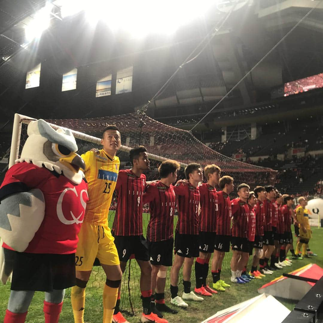 コンサドーレ札幌さんのインスタグラム写真 - (コンサドーレ札幌Instagram)「FULL TIME!!!! マリノスに3-0で快勝！本日もたくさんの声援ありがとうございました😊 #consadole #コンサドーレ #Jリーグ　#JLEAGUE #football #soccer #supporter #サポーター #soccerphotography #soccertime #北海道　#HOKKAIDO #札幌　#SAPPORO #札幌ドーム　#sapporodome #stadium #spogram」4月20日 19時24分 - hokkaido_consadole_sapporo