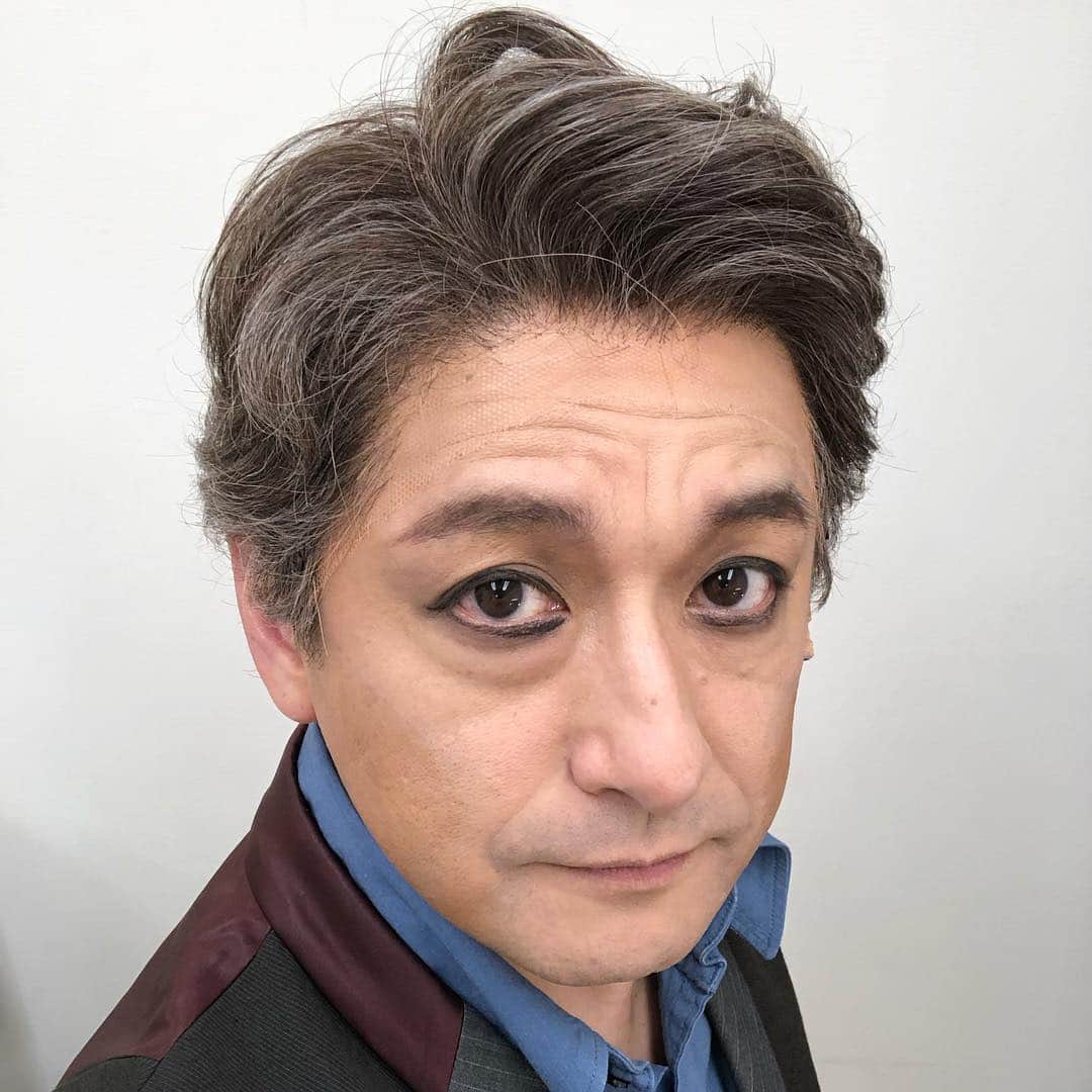 石丸幹二さんのインスタグラム写真 - (石丸幹二Instagram)「#ライムライト  カルヴェロのメイク 2幕は鼻の赤みが減るんです。 今日は二回公演です。 #石丸幹二」4月20日 19時27分 - team_kanji_ishimaru