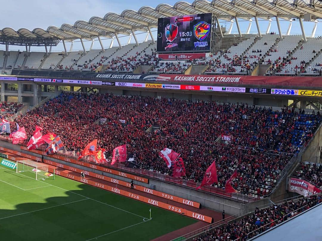 ジーコさんのインスタグラム写真 - (ジーコInstagram)「Uma vitoria pra deixar o Kashima no bolo das equipes que tem tudo pra disputar o titulo.Nessa rodada ganhamos uma posição.Mais uma vez a torcida deu show.Quase 20 mil pessoas.Vamos Kashima.」4月20日 19時33分 - zico