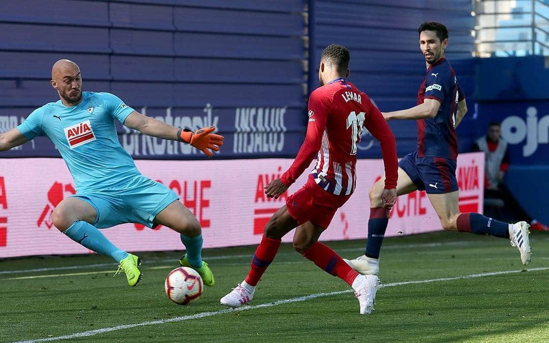 アトレティコ・マドリードさんのインスタグラム写真 - (アトレティコ・マドリードInstagram)「👟💥⚽️ @thom_lemar27 🔝🔥 #AúpaAtleti #EibarAtleti」4月21日 1時33分 - atleticodemadrid