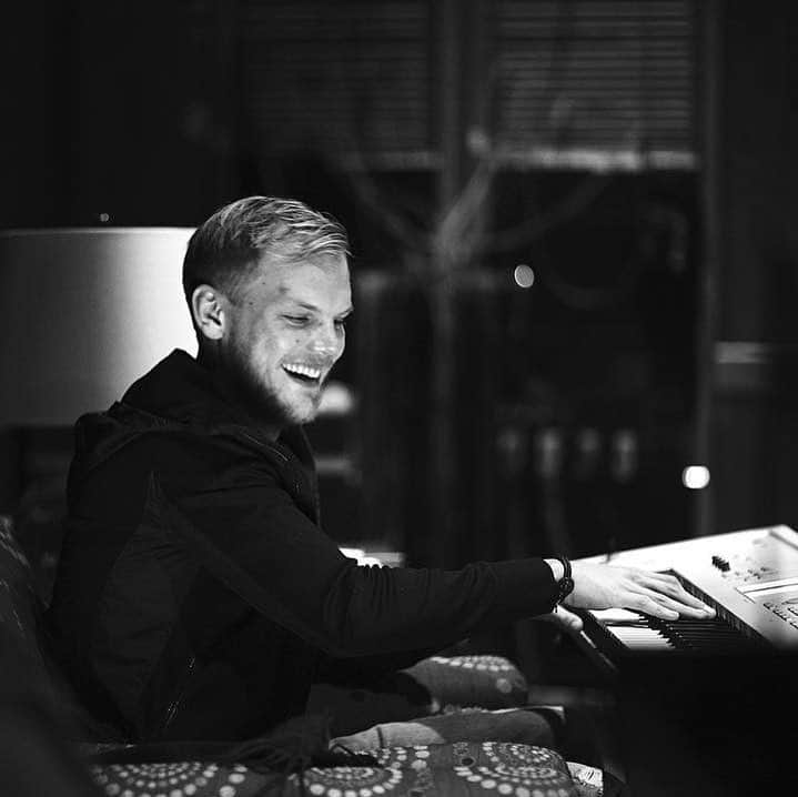Aviciiさんのインスタグラム写真 - (AviciiInstagram)「“Spread positivity through my music, in message and enjoy success but not materialistic success” - Tim, 2018  Forever in our hearts, minds and ears ❤️」4月20日 20時12分 - avicii