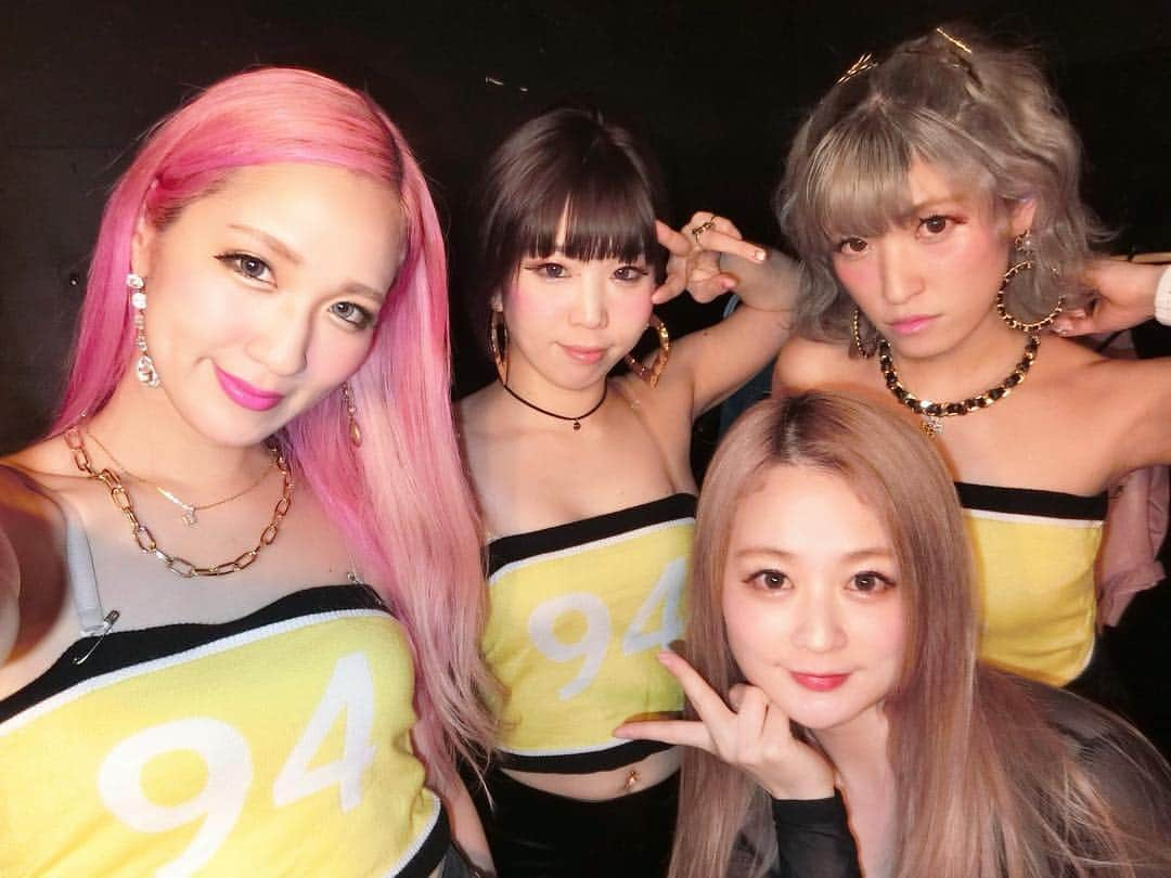 Yumikaさんのインスタグラム写真 - (YumikaInstagram)「昨夜はK-POPパーティ YOLOでゲスト出演させていただきました🇰🇷💛💛💛 LiL KyonA × HugMee のコラボでライブしました😍🎤✨✨ たくさんの声援本当に嬉しかったーー💖💖 みんなの愛を感じながらライブできました🥺🔥 あとYOLOも本当に楽しかったーー☺️ 大好きなペンタゴンの曲流してもらった時トイレいたのは泣けた😭😭😭w 今後とも応援よろしくお願い致します✨✨✨✨ . #日韓 #ダンスボーカル #HugMee #LiLKyonA #HugKyonA」4月20日 20時26分 - yuminem923