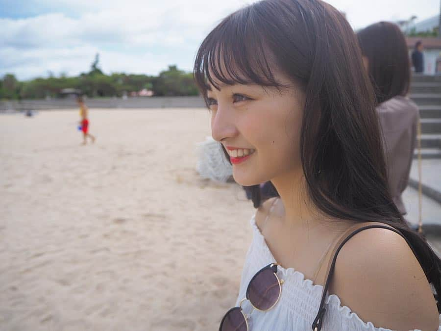 山本彩加さんのインスタグラム写真 - (山本彩加Instagram)「OKINAWA🌺🌴🏖﻿ ﻿ ﻿ ﻿ ﻿ ﻿ もう夏をたくさん感じて﻿ 満喫❤︎﻿ ﻿ ﻿ 素敵な街だなぁ。💭💗﻿ ﻿ ﻿ #海 #ビーチ #サングラス #夏コーデ #海コーデ #やんコーデ」4月20日 20時52分 - ayaka48_yanyan