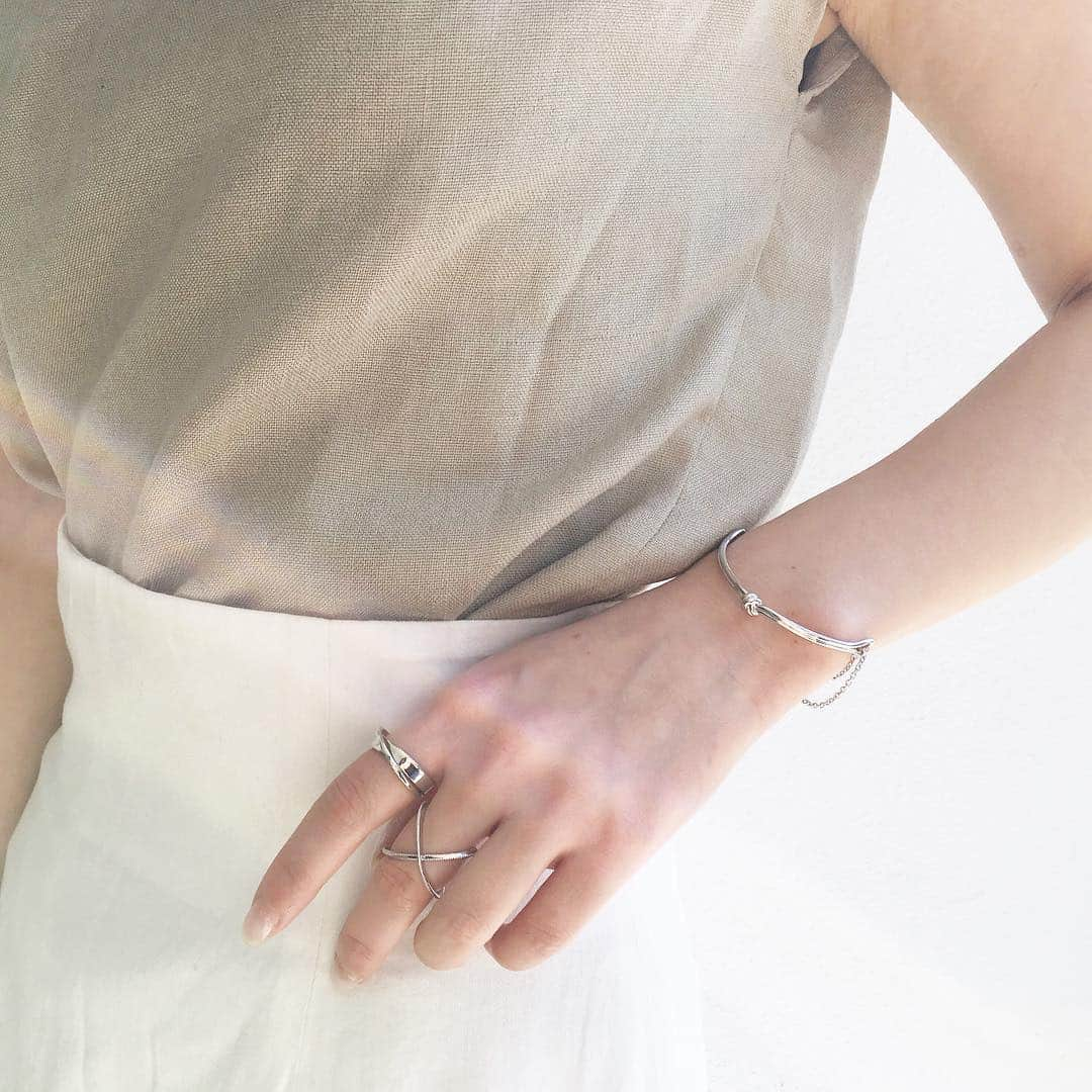 JUPITERさんのインスタグラム写真 - (JUPITERInstagram)「. . #silver#ring#jewelry#fashion#instjewelry#instfashion#JUPITER#DAIKANYAMA#tokyo#シルバー#リング#バングル#ジュエリー#ファッション#ジュピター#代官山#東京」4月20日 21時05分 - jupiterjewelry_official