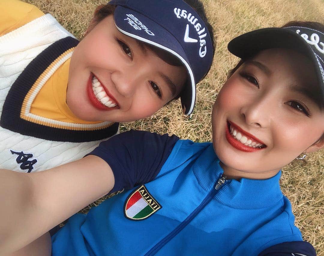 鶴岡果恋のインスタグラム：「. 昨日は同期の廣田真優がまた私の地元に来てくれました🏌️‍♂️ 私達恒例のハーフ対決たのしかった☺️ 最近はよく一緒にゴルフの練習をすることが多いです⛳️ いい刺激を沢山頂いてます😊♡ #同期 #廣田真優 #ゴルフ #練習」