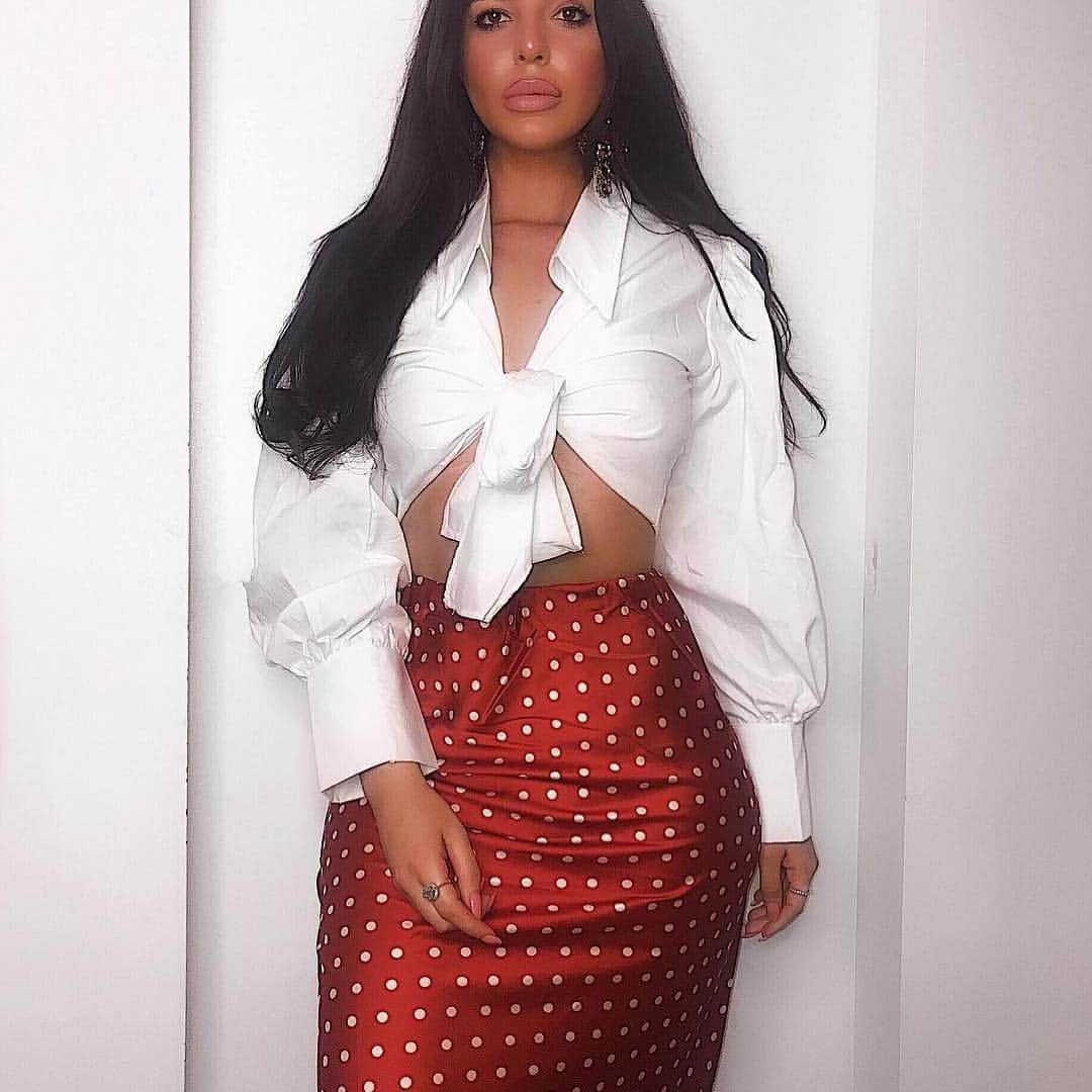 Public Desireさんのインスタグラム写真 - (Public DesireInstagram)「Our HUN @daniella_milan giving us all kinds of Summer vibes👌💃 Shop Rust Polka Dot Bias Cut Satin Midi Skirt £24.99 + WHITE TIE FRONT CROPPED SHIRT £24.99 plus 20% off EVERYTHING with code TWENTY💸 #lookofthebae #pdbae Tap to shop ☝」4月20日 21時10分 - publicdesire