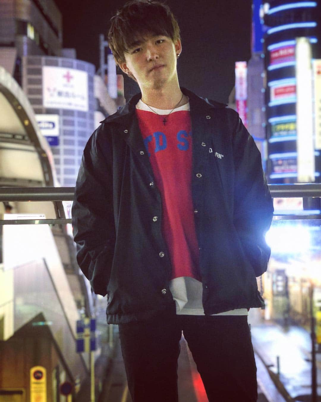 ハヤテさんのインスタグラム写真 - (ハヤテInstagram)「studioSEVEN で新しい服購入したでござる⊂(◉‿◉)つ 赤に挑戦してみたでござる(ง ´•ω•` )ง #studioseven」4月20日 21時10分 - accidenters.hayate