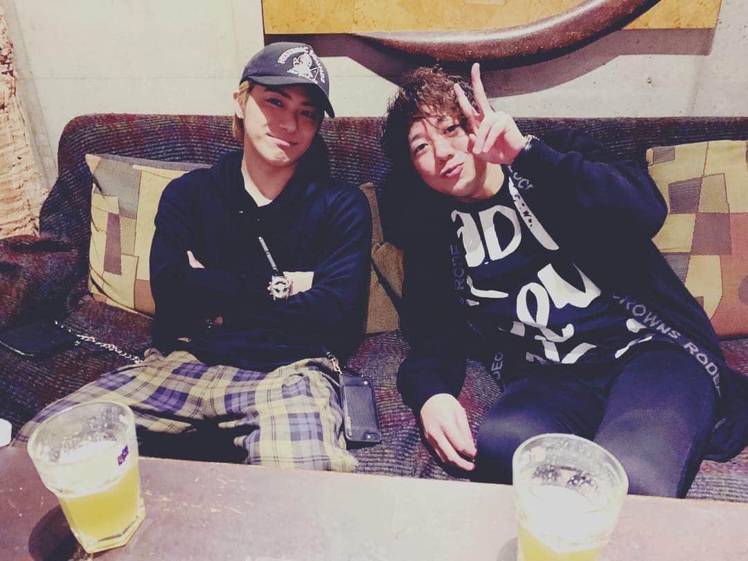 ヨースケコースケのインスタグラム：「‪【4/20夜ありがとうございました！】‬ ‪ヨースケコースケ ‬ ‪夜の公演もありがとうございました。‬ ‪夕暮れからの空間もとても素敵な空間でした！^ ^‬ ‪新しいライブ日程も解禁されましたので皆様是非チェックして頂きたいと思います！‬ ‪ありがとうございました！！感謝！！‬」