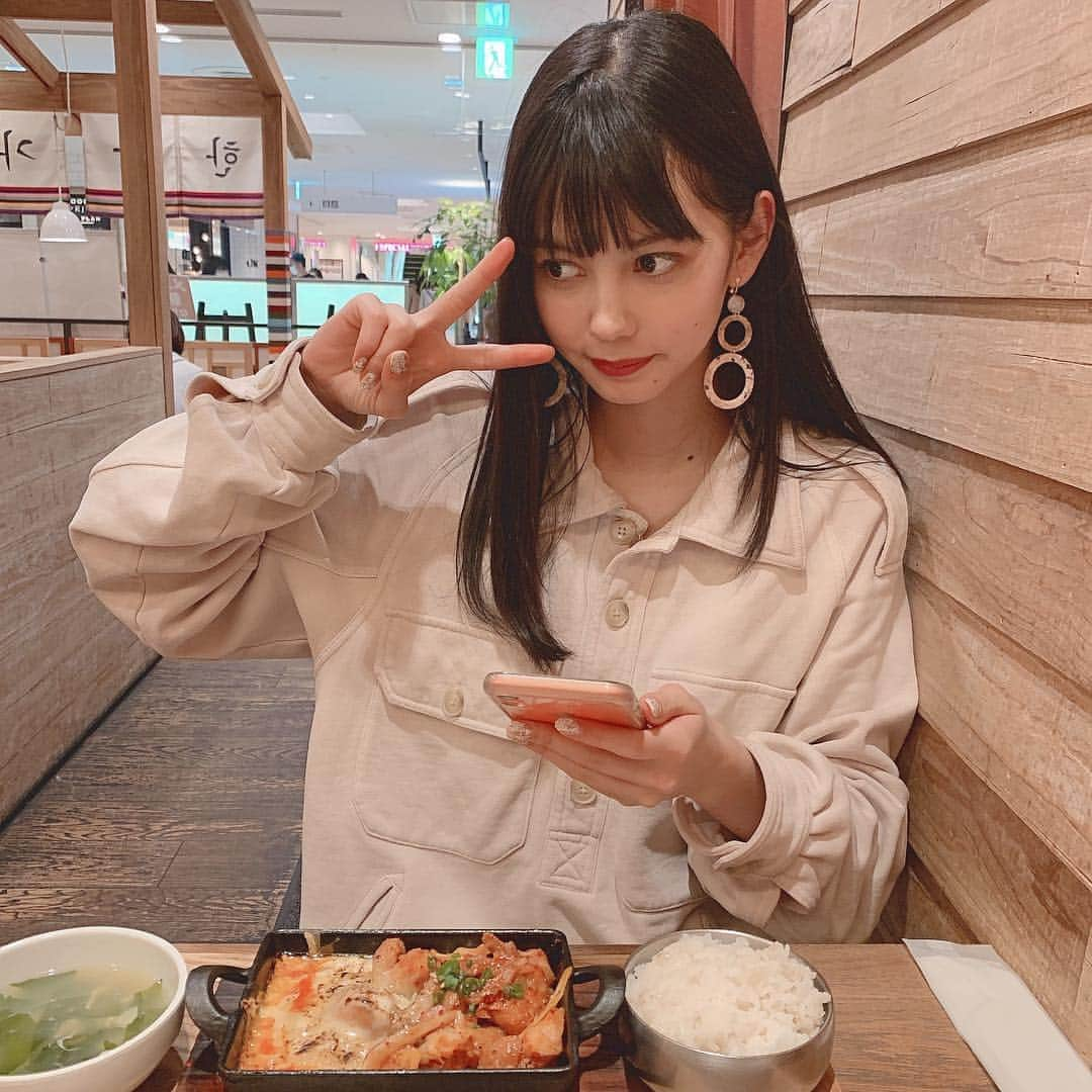 愛花さんのインスタグラム写真 - (愛花Instagram)「高校のお友達と✌️✌️✌️」4月20日 21時34分 - hi_erica_official