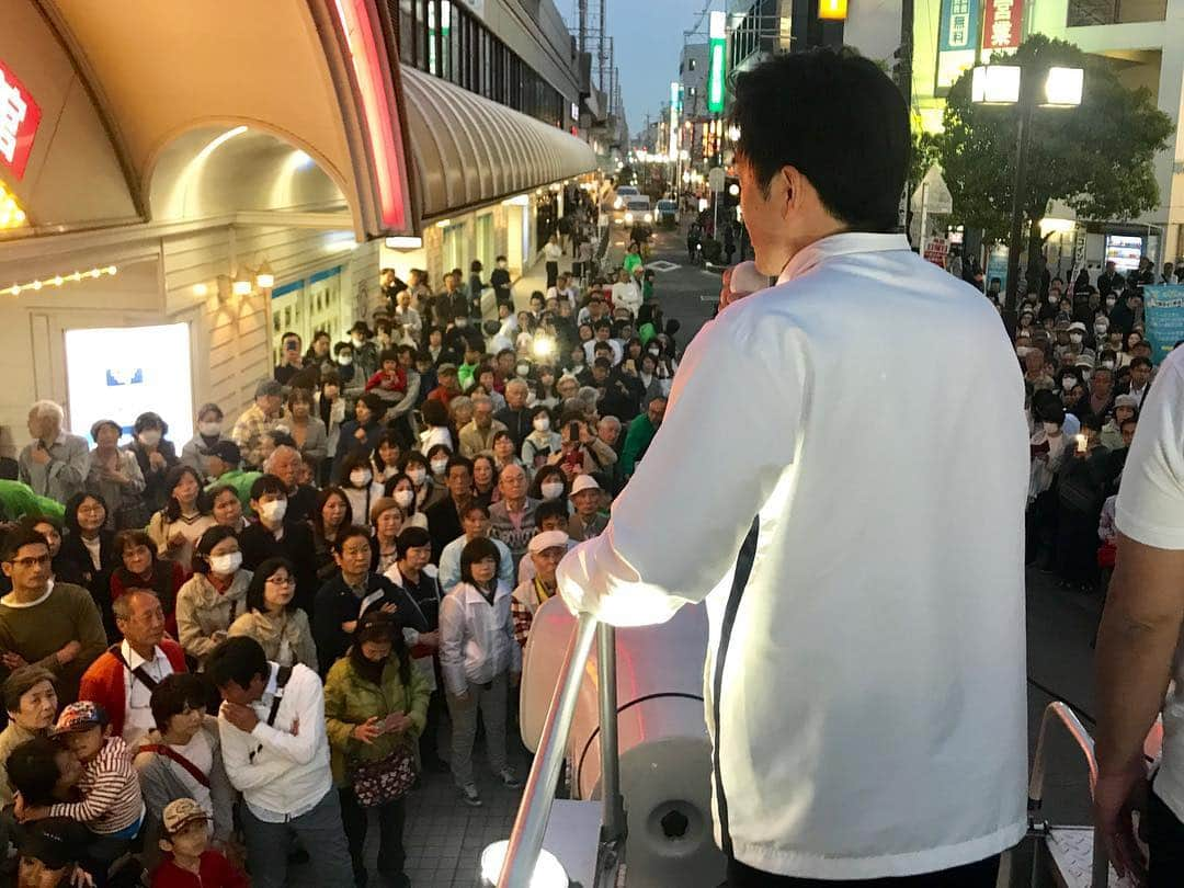 足立康史さんのインスタグラム写真 - (足立康史Instagram)「今日は統一地方選挙の最終日。池田市長選挙を同志の皆様とご一緒に戦い抜くことができました。明日の投票日、投票箱の蓋が閉まるまで、有権者の皆様なご判断を信じて、結果を待ちたいと存じます。  冨田ひろき、松井一郎、東徹 池田駅ステーションN前 https://youtu.be/VYK8kfcRIqU  冨田ひろき 最後の訴え！ダイエー池田店前 吉村洋文 ‪https://youtu.be/bv9qNfeyeUs‬ ‪冨田ひろき 魂からの訴え！ マイク納め 吉村洋文‬ ‪https://youtu.be/In2pavsVxcI‬」4月20日 21時32分 - adachiyasushi