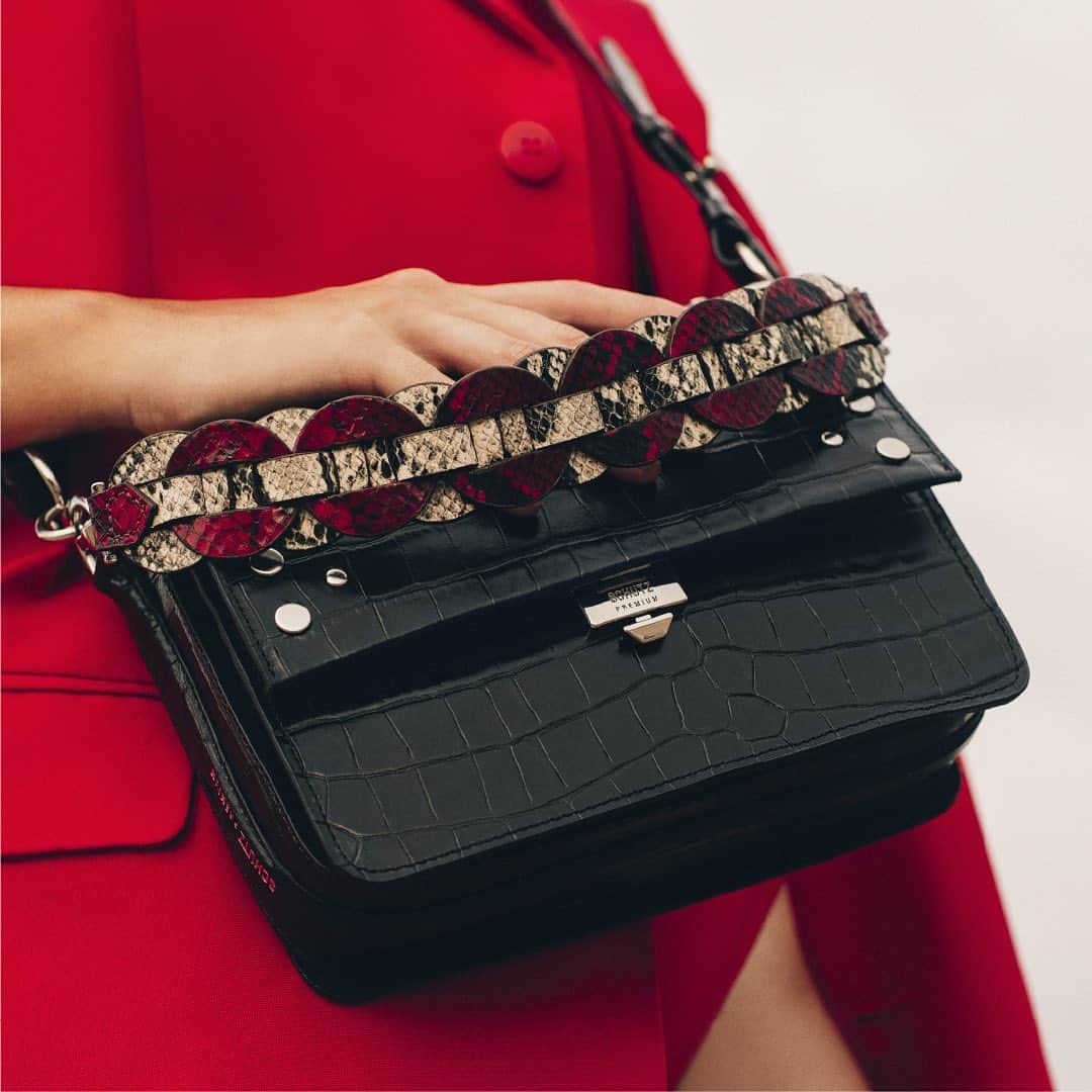 Schutzのインスタグラム：「Crazy in love . #schutzfall #unlockyourcity」