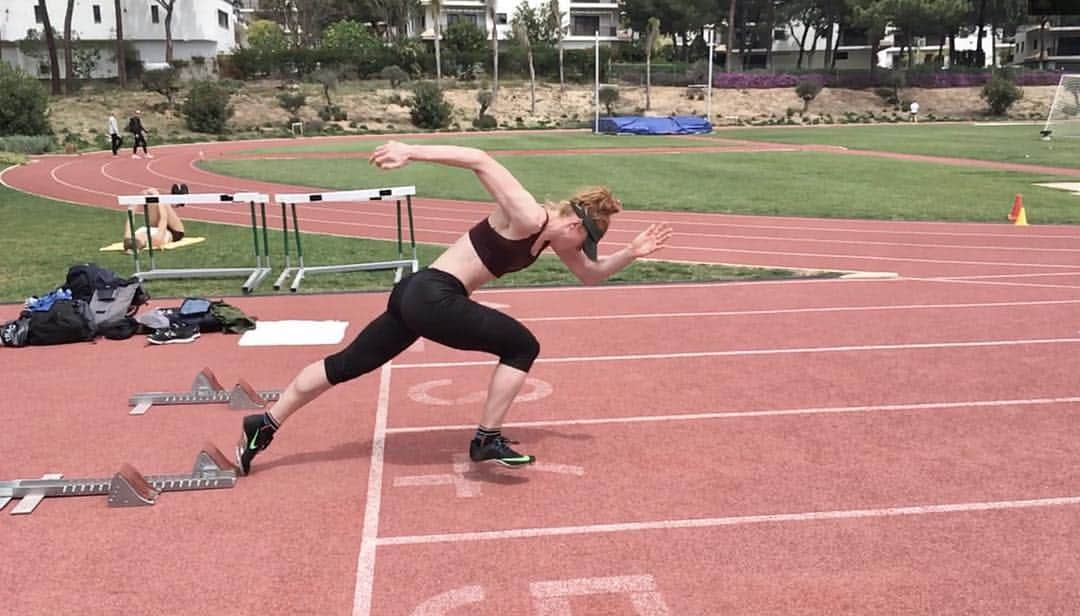 マチルドU・クラマーさんのインスタグラム写真 - (マチルドU・クラマーInstagram)「First time back in the blocks 💥 . . . #trainingcamp #lastday #blockstarts #sprinter #athlete #runner #trackgirl #season2019」4月20日 21時45分 - mathildeukramer