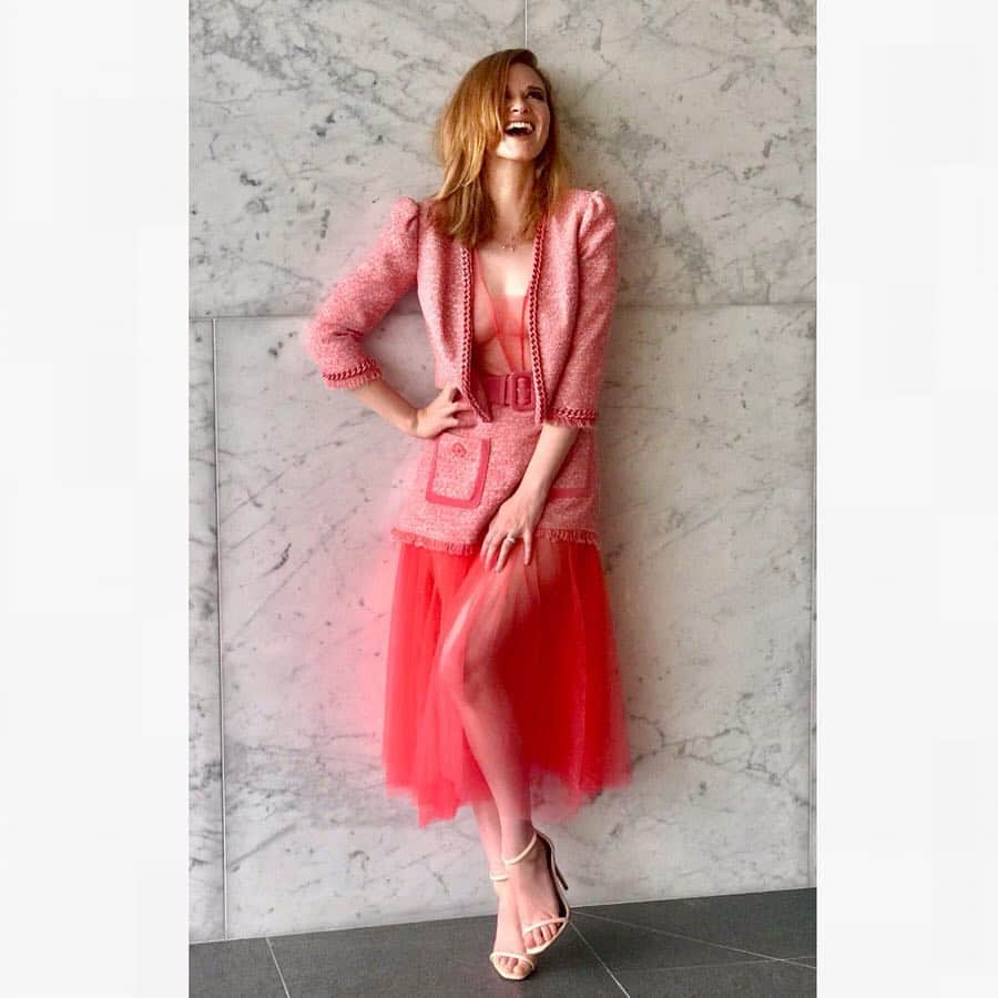 サラ・ドリューさんのインスタグラム写真 - (サラ・ドリューInstagram)「Clearly I had no fun at all working with @gillestoucas on my @bellanycmag cover shoot! SWIPE to see the silliness!! #BTS 😂😂🤗🤗❤️❤️ @gillestoucas is such an incredible photographer! #bts photo by @jamielobel」4月20日 22時14分 - thesarahdrew