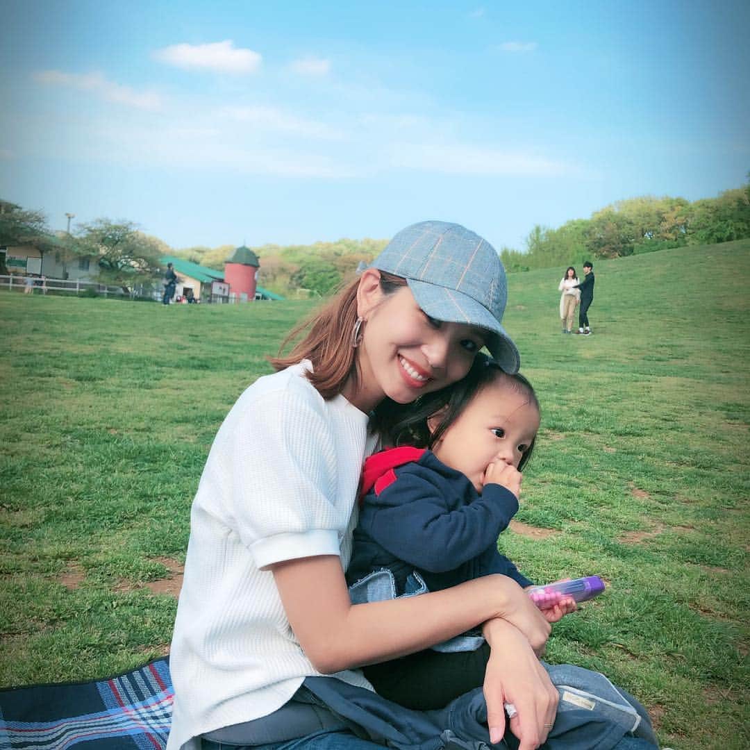 福長優のインスタグラム：「❤︎ #こどもの国  朝から遊び尽くした！！！ 広すぎて半分しか回れなかったのに 充分すぎるほど楽しかったな♡♡♡ ・ ・ #子供の体力無限  #年々母さん達は休憩時間が長くなる」