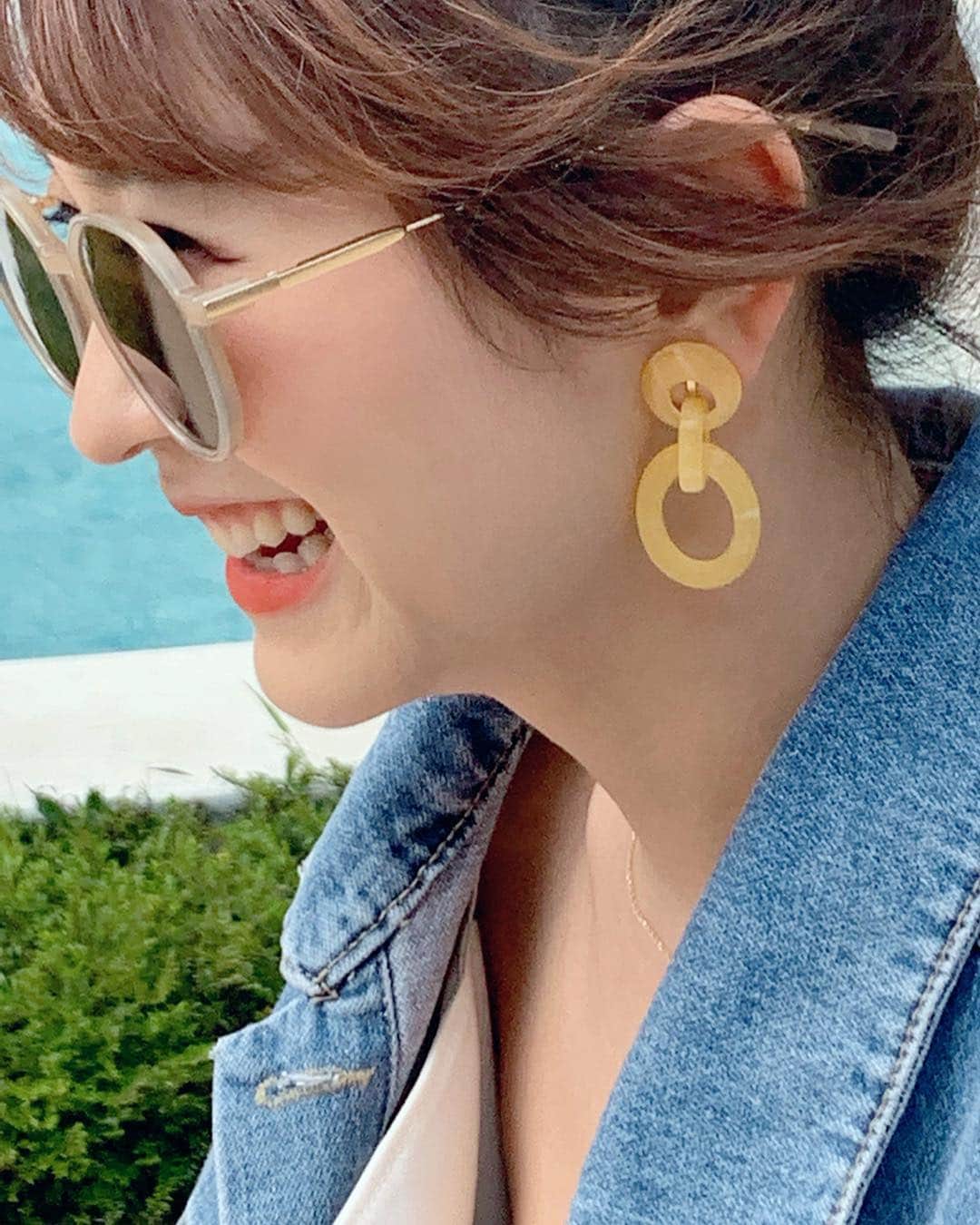郭圈圈さんのインスタグラム写真 - (郭圈圈Instagram)「除了第一張其他都不正經🙄 一邊翻著白眼一邊想念跟我玩的男友🥺 今天掐指一算他今年在台灣目前才待了17天我也是傻眼了😱其他天都在出差～幸好我也可以跟著出差做生意不然都不用見了～（言下之意：沒有我，你就交不到女友了哈哈哈哈） - 話說 那天去林口三井outlet吃午餐 覺得裡面超臭都是抹布味 食物不太好吃 cp值也很低 好失望🤭 -  全身穿搭都是 @marumaru_lea_official - 蝦皮賣場：helloiamlea 蕾絲裙真的超推 而且可以穿到XL☺️ . . . . . . #20190404#ootd#style#outfit#bloggerstyle#ootdshare#ootdfashion#林口#林口三井outlet #ootdguide#ootdtaiwan#stylegram#ootdmagazine#カフェ#林口三井#happyfood#desserts#cakes#sweets#lea_taiwan#leaintaipei#cafelayered#lea_outfit#mitsuioutletpark #阿恩愛阿棱」4月20日 22時41分 - helloiamlea