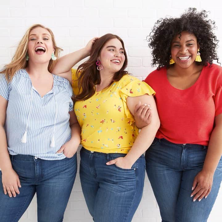 ロック&リパブリックのインスタグラム：「Find jeans that are perfect for you from EVRI. Available in sizes 14w-30w and three styles (regular fit, less curvy and more curvy) at Kohls.com.」