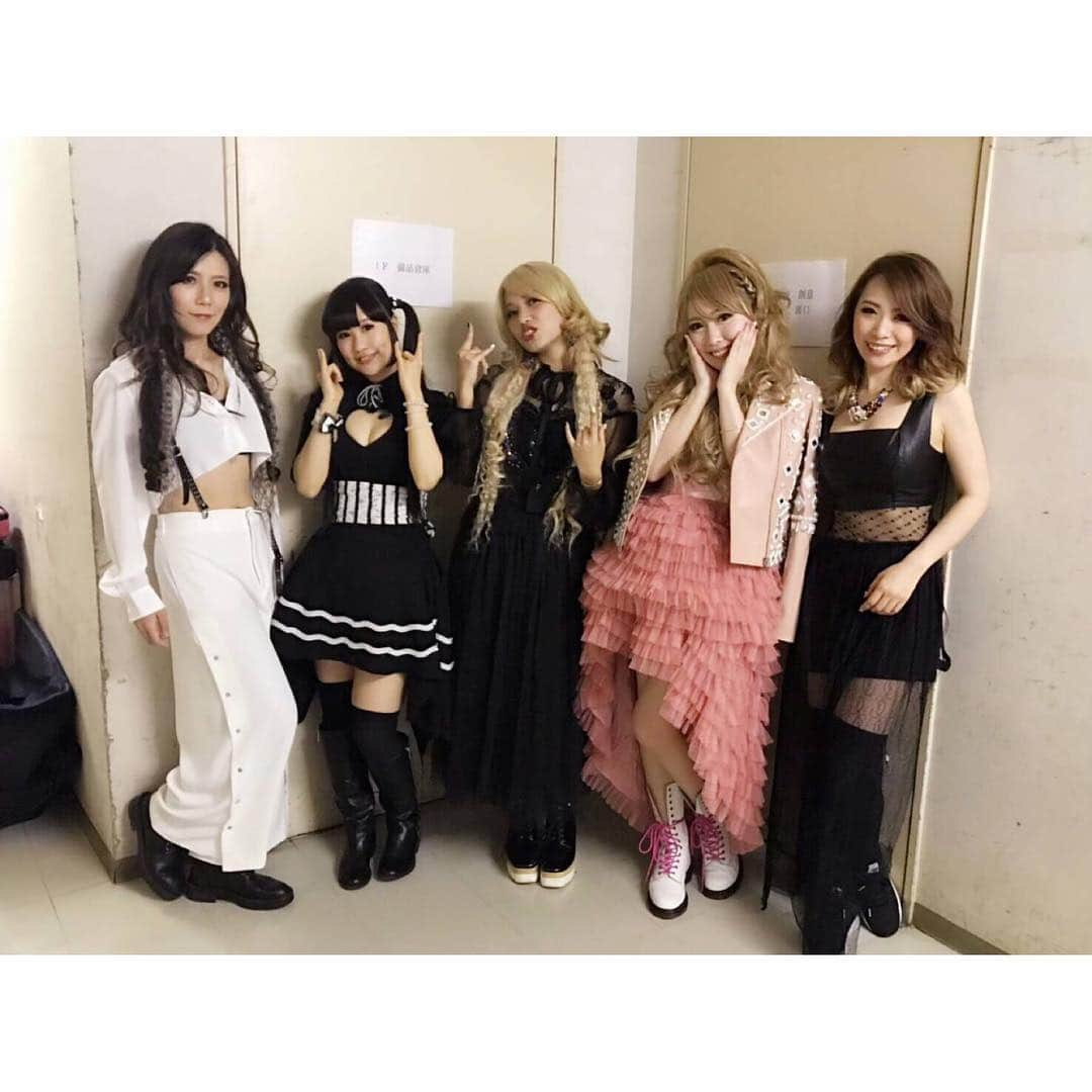 トキさんのインスタグラム写真 - (トキInstagram)「記念すべきAldious Tour 2019"Evoke"ツアー初日‼️ F.A.D横浜sold out🔥 初日やのに、まるでツアーファイナルか！？って思うくらい物凄い熱気と盛り上がりで、 むちゃくちゃ楽しすぎた。この後のツアーも楽しみすぎる。 皆待っててくれて本当にありがとう大好き！ #Aldious #アルディアス #全国ツアー #fadyokohama」4月20日 23時13分 - aldioustoki