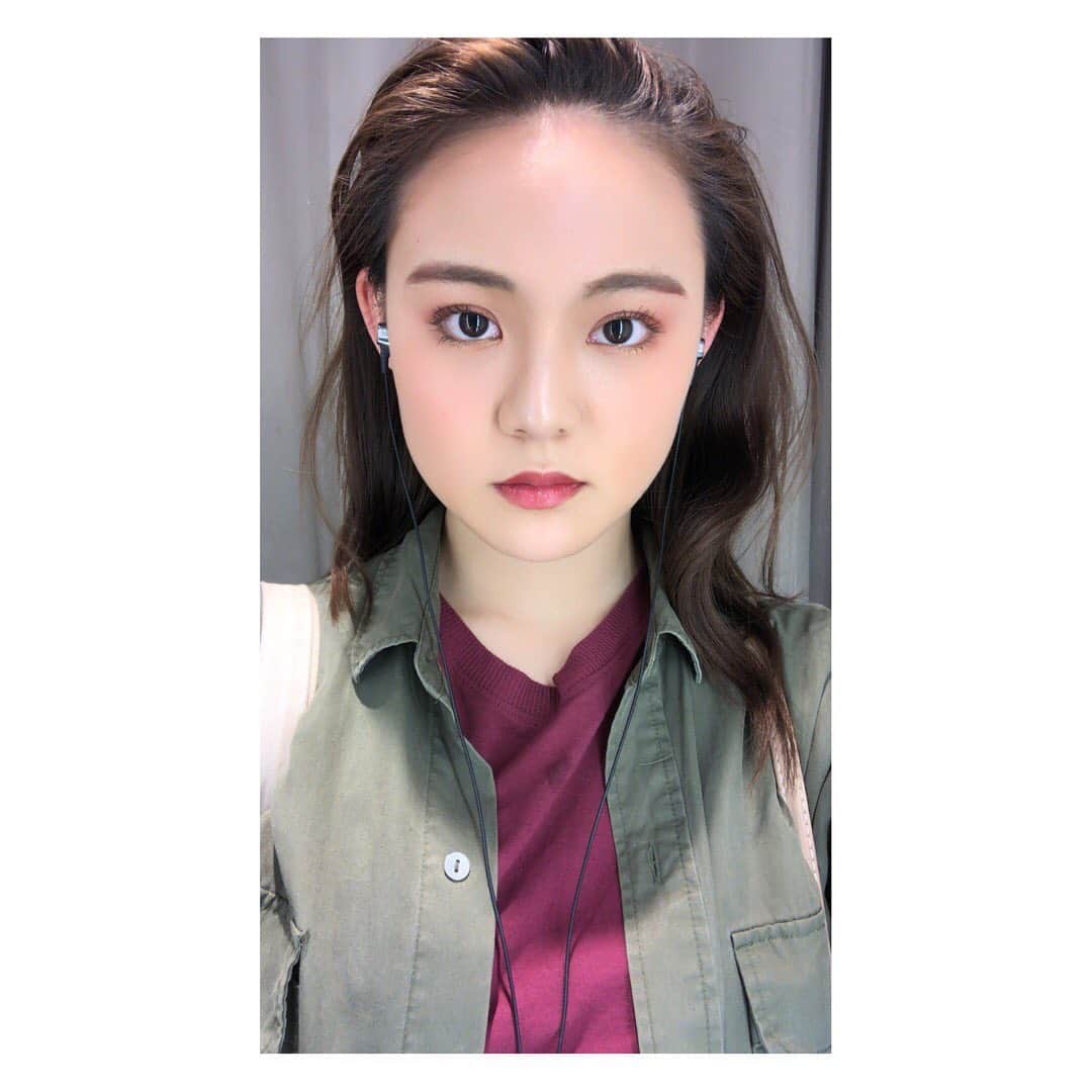のインスタグラム：「いい光具合のところって どうしても 写真撮りたくなっちゃうんですよね… はい。 載せます。 #四宮吏桜  #fukuoka  #japan #japanesegirl  #girl  #natural #notfilter  #good  #followｍe」