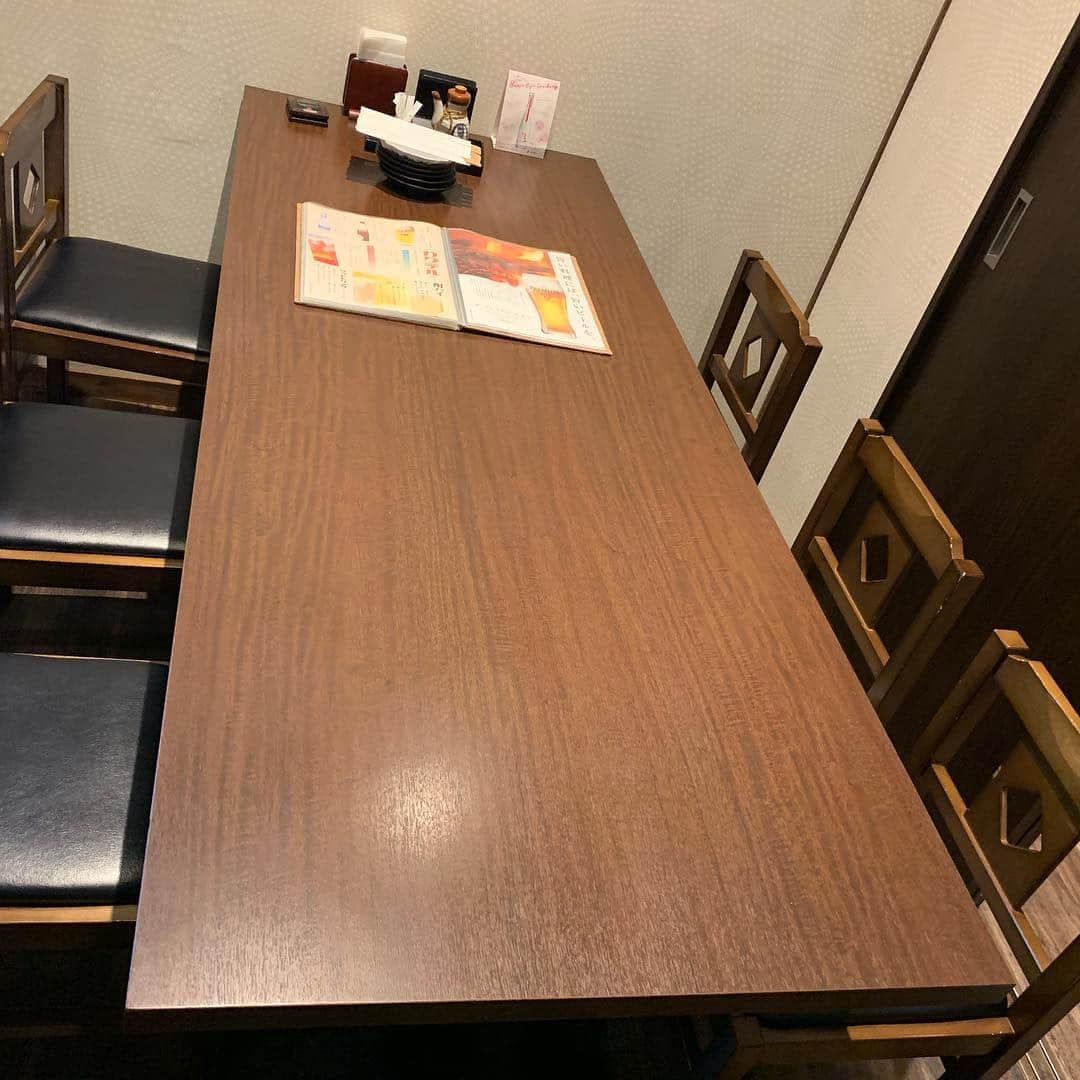 弁慶 鳳駅前店さんのインスタグラム写真 - (弁慶 鳳駅前店Instagram)「弁慶鳳店6名様個室になります^_^ ゆったりとお過ごし下さいませ〜😊 #弁慶 #鳳 #堺市 #肉炉端 #6名様 #個室 #ゆったりと #お過ごし #どうぞー #w」4月20日 23時21分 - otori_benkei