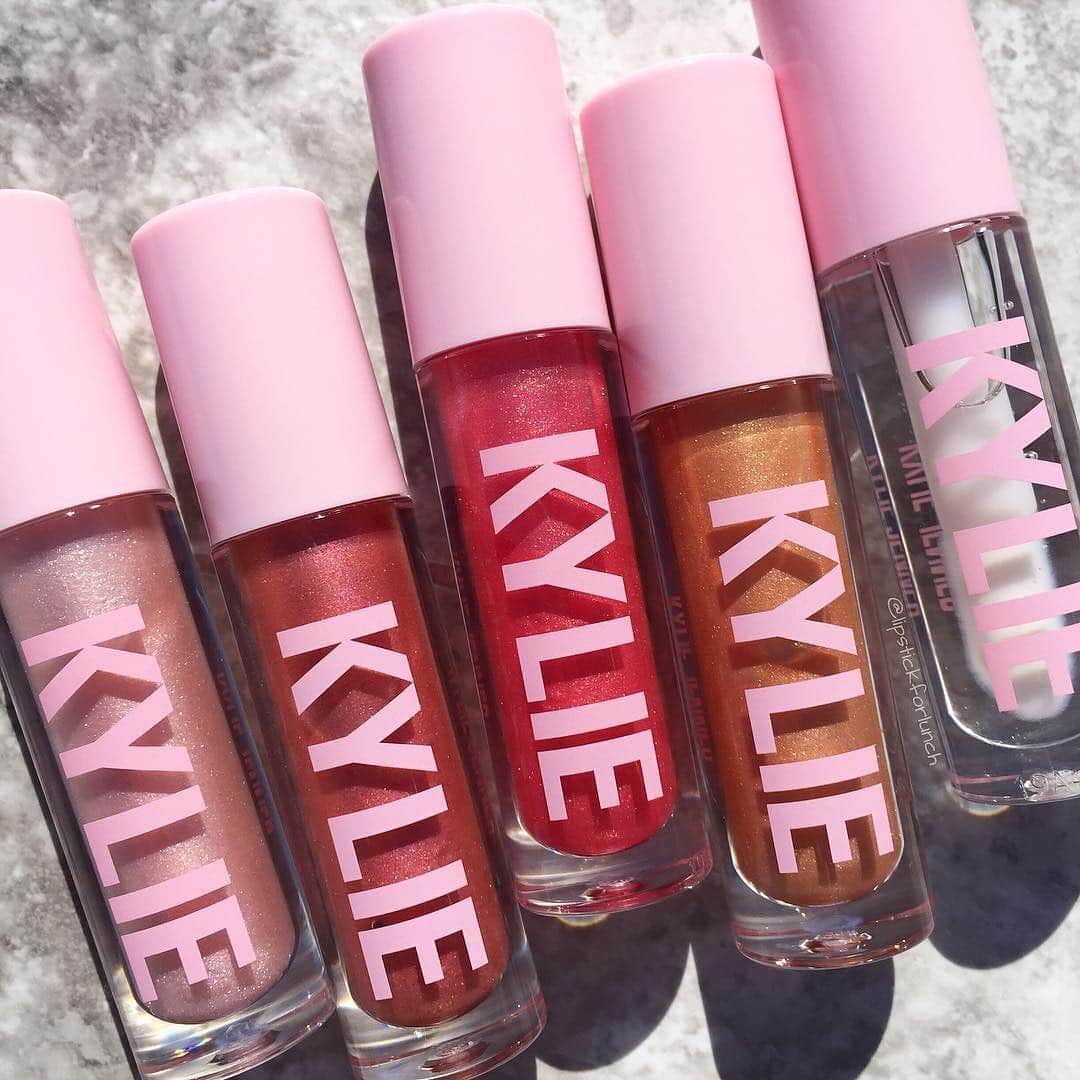 Kylie Cosmeticsさんのインスタグラム写真 - (Kylie CosmeticsInstagram)「HIGH GLOSS 💦 what shades do you want to see next? 💕 @lipstickforlunch」4月20日 23時30分 - kyliecosmetics