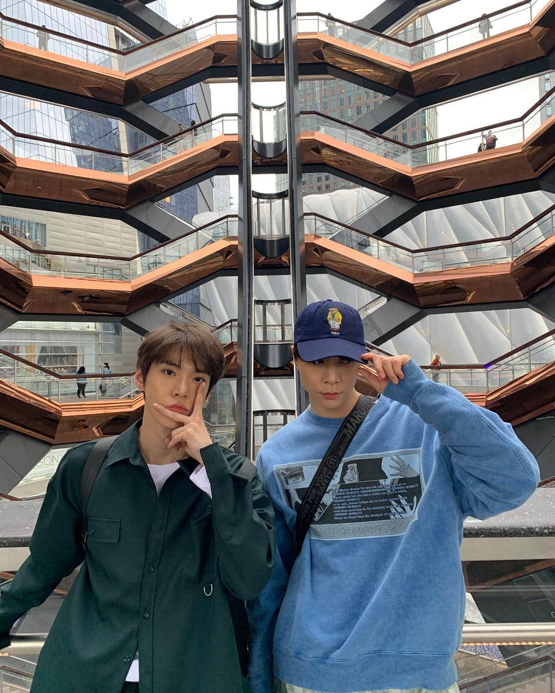 NCT 127さんのインスタグラム写真 - (NCT 127Instagram)「‪Doyoung and I were able to check out Vessel yesterday! New York is filled with such cool places 👍‬ ‪#WE_ARE_SUPERHUMAN‬ ‪#NCT127_SUPERHUMAN‬ ‪#SUPERHUMAN‬ ‪#NEOCITYinUSA #NCT127inUSA #NEWYORK #NCT127 #NCT ‬」4月20日 23時32分 - nct127