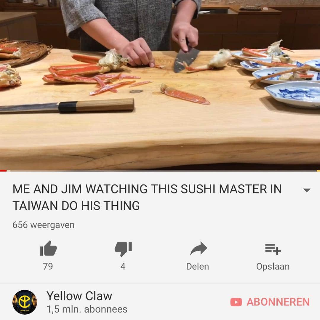 Yellow M.F. Clawさんのインスタグラム写真 - (Yellow M.F. ClawInstagram)「ONE OF THE THINGS WE WATCH A LOT ON YOUTUBE IS CHEFS PREPARING FOOD AND CLEANING FISH AND EVERYTHING. SUPER RELAXING STUFF REALLY. LIKE THIS GUY. SUCH A WEIRD PLEASURE TO WATCH.」4月20日 23時53分 - yellowclaw