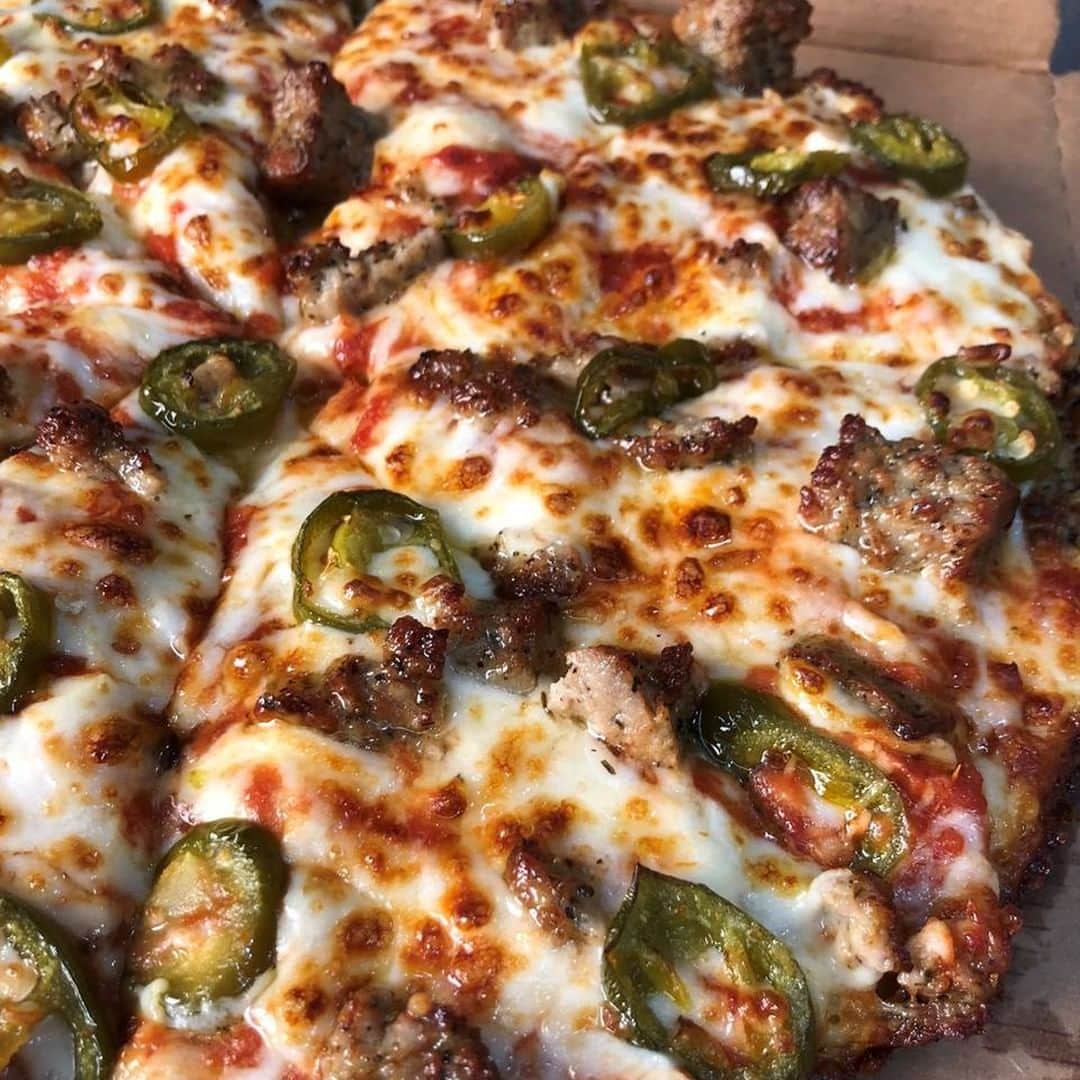 Domino's Pizzaさんのインスタグラム写真 - (Domino's PizzaInstagram)「What’s better than Saturday? Pizza on a Saturday. TAG your 🍕 crew. • • • • •  #weekend #saturday #plans #pizza」4月21日 9時45分 - dominos