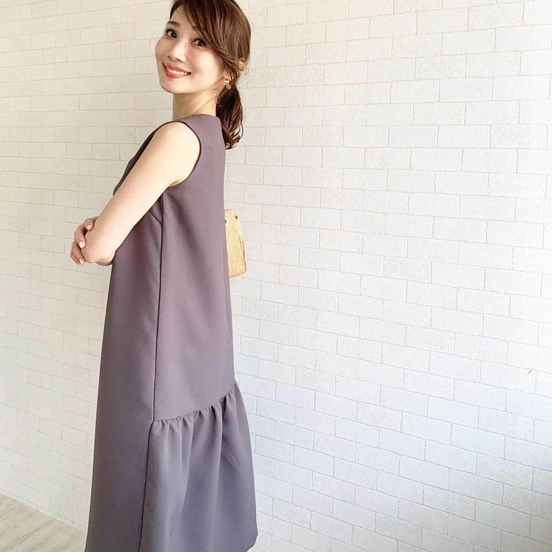 吉田美紀さんのインスタグラム写真 - (吉田美紀Instagram)「・ このワンピース♡ おススメ😉 ・ one-piece→#lialapg sandal→#pellico bag→#helenkaminski ・ #onepiece #dress #coordinate #outfit #ootd #look #style #fashion  #wardrobe #instagood #instafashion #ママコーデ #ママコーディネート #ワンピース #コーディネート #ファッション #サマーワンピース」4月21日 9時49分 - miki__yoshida