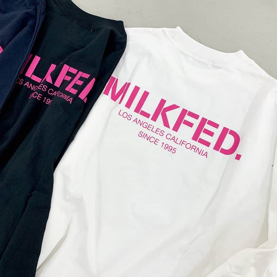 MILKFED.さんのインスタグラム写真 - (MILKFED.Instagram)「札幌限定！﻿﻿﻿ 大人気の限定アイテム﻿。﻿﻿ ﻿﻿ バックプリントが印象的な﻿ ビッグシルエットのTOPS﻿﻿ 1枚でワンピースとして﻿﻿ パンツを合わせてカジュアルに﻿﻿ 着こなしてもかわいいアイテム♡﻿﻿ ビッグシルエットを着こなして﻿﻿ かわいさUP！デイリーに旅行にイベントにと﻿﻿ 着回し優秀アイテム！﻿﻿ ﻿ LA/CA 1995 SUPER BIG TOP ￥7,000+TAX﻿﻿﻿ ﻿﻿﻿ #milkfed #milkfedjp ﻿﻿﻿ #LIMITED #travel #casualstyle #tops #ビッグシルエット #ガーリーストリート」4月21日 10時05分 - milkfedjp