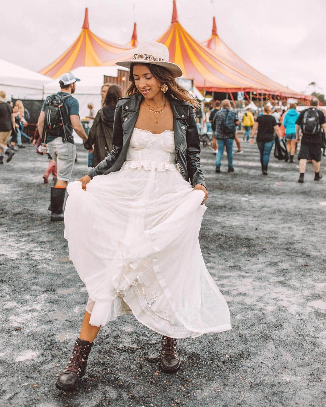 SPELLさんのインスタグラム写真 - (SPELLInstagram)「Our girl @anita_ghise {never afraid to run around in our wedding dress at a festival} has been to almost every festival with us in Byron for the last 4 years! Today she’s doing a takeover on our stories and doing custom hat embroidery at our @bluesfestbyronbay stall if you want to say hello 💕 {Anita wears our Zoe Tulle Gown like a rock star}」4月21日 10時29分 - spell