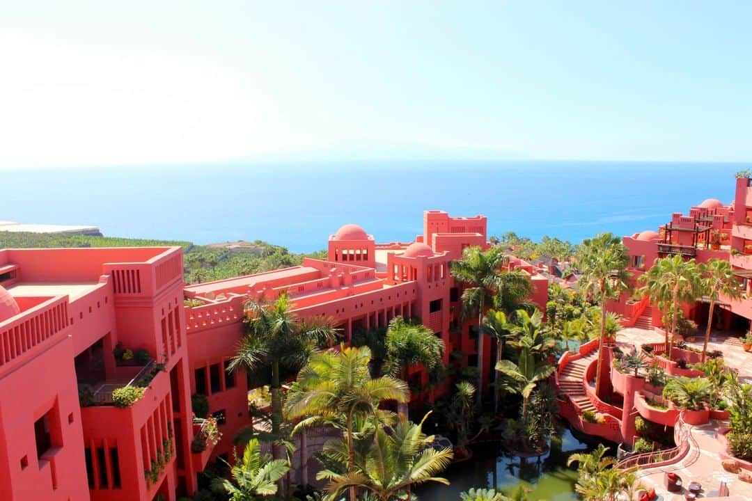 リッツ・カールトンさんのインスタグラム写真 - (リッツ・カールトンInstagram)「A pop of color amid tranquil, ocean views creates an enchanting escape at The Ritz-Carlton, #Abama. #Tenerife #Spain #CanaryIslands #coast #vibrant #enchanting #tranquil #island #ocean #palmtrees #sunshine #horizon #architecture #escape #view #beach #travel #travelgram #Instatravel #traveldiaries」4月21日 2時00分 - ritzcarlton