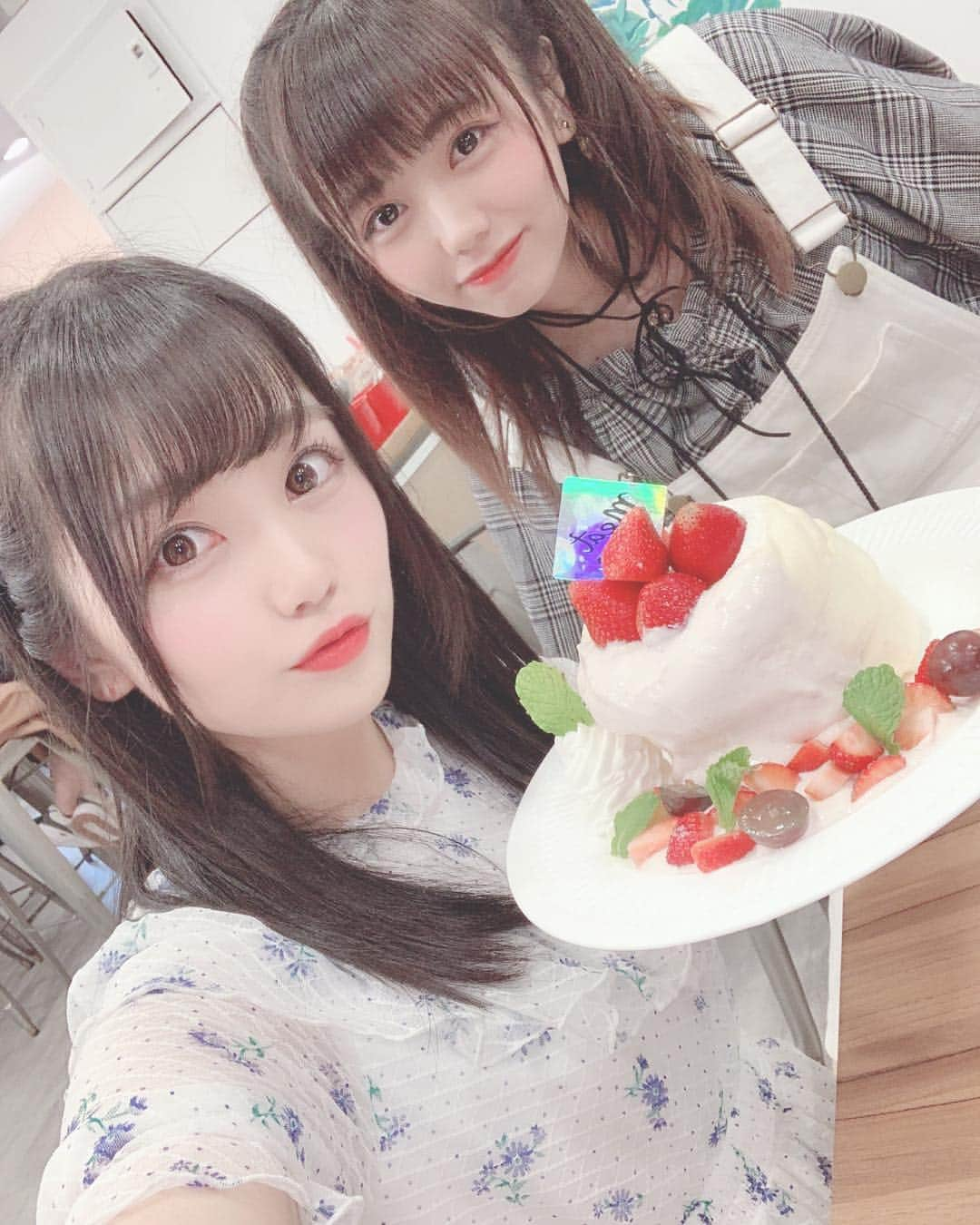 茉井良菜さんのインスタグラム写真 - (茉井良菜Instagram)「.🍓×🥞×🍣×🍊.」4月21日 2時34分 - yonsuchan