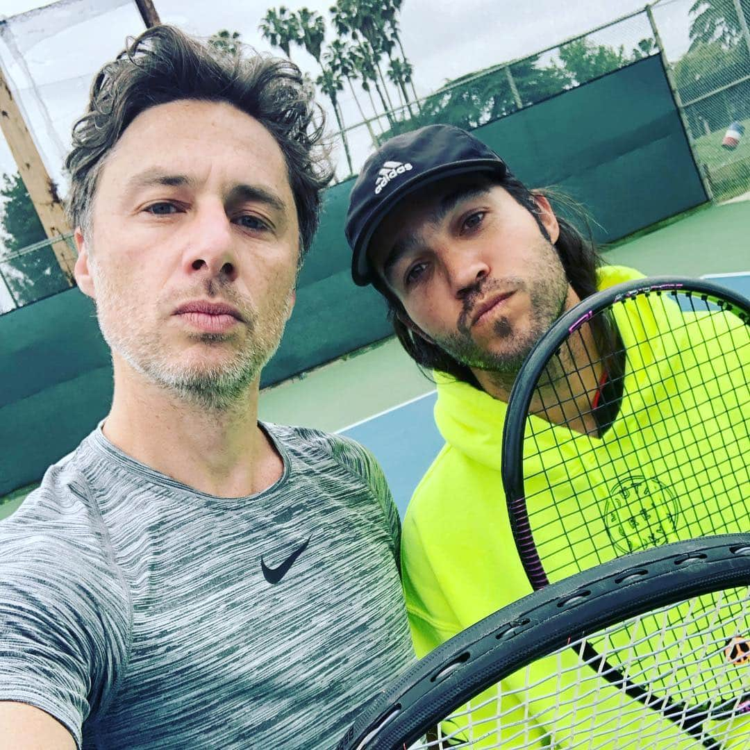 ザック・ブラフさんのインスタグラム写真 - (ザック・ブラフInstagram)「My doubles partner plays bass better than yours.」4月21日 3時02分 - zachbraff