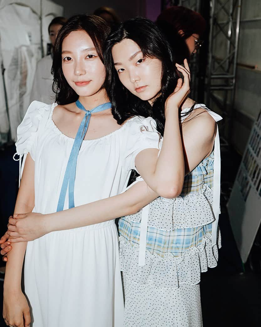 LIECOLLECTIONさんのインスタグラム写真 - (LIECOLLECTIONInstagram)「Wishing we were at Coachella 🦋  #liecollection #newcollection #coachellafashion #LIElook #runwayshow #nyfw #ss19look #dress #ruffles #top #collection #LIE #fashionweek #ss19 #outfitideas #shopping #outfitdujour #festivalfashion #coachella」4月21日 3時09分 - liecollection_