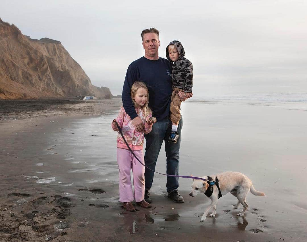 thephotosocietyさんのインスタグラム写真 - (thephotosocietyInstagram)「Photo by Gabriele Galimberti @gabrielegalimbertiphoto | From my project "Fathers," San Francisco, California: Jared and his children, Isadora and Roscoe. Jared was born and raised in San Francisco. “My mother used to bring me to walk on the beach almost every day when I was a kid,” he says. At least twice a week, Jared brings his children (and the dog) for a long walk on the beach. His children love to collect shells. “They have a huge collection of conchs and other shells at home. They love to get every size and color, so walking on the beach with them sometimes takes a lot of time. They stop every 30 seconds because they see a different shell.” I’ve recently turned 40, and almost every friend around me has become a parent over the last few years. A couple friends and I are the only ones in our group who still don’t have kids of our own. I naturally began to observe how the others were raising their children. I watch them playing together and hear the arguments and the kids’ complaints at mealtimes or at bedtime. I’ve often been the one in charge of the kids when those moments happen. Maybe, just maybe, these things are making me start to want to be a father. That is why I’ve decided to make the relationships between fathers and their children the focus of this photo project. Wherever I am in the world, when I meet a father I ask him to tell me about a special moment he has spent with his children and, when I can, I photograph them together.  #father  #fathers #california #sanfrancisco #sea #shells」4月21日 3時42分 - thephotosociety