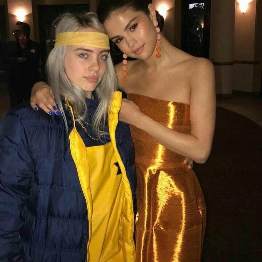 E! Onlineさんのインスタグラム写真 - (E! OnlineInstagram)「Billie Eilish has a no. 1 first album, performed at #Coachella, become a favorite amongst her peers and met her hero Justin Bieber all before she can even legally vote. Link in bio for how her honesty whether it's through her songs or even her Tourette's diagnosis has made her someone you don't wanna be y̶o̶u̶ sleeping on anymore. (📷: Instagram)」4月21日 3時54分 - enews