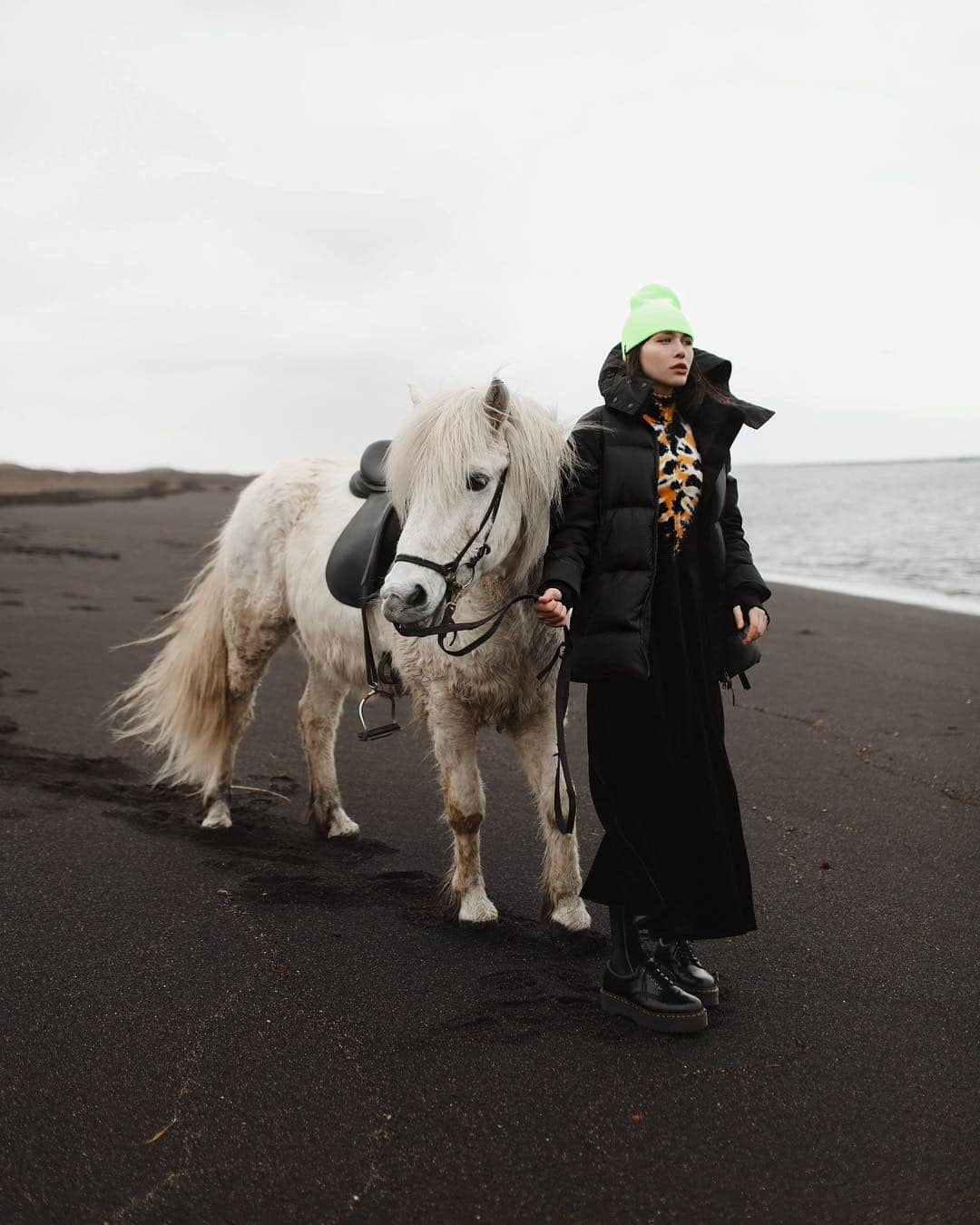 ナタリー・スアレスさんのインスタグラム写真 - (ナタリー・スアレスInstagram)「NEW on NATALIEOFFDUTY.COM | one morning in Iceland, the @narciso_rodriguez team had a surprise for us. We were headed to our secret shoot location, hopping on snow mobiles and heading to a glacier. We ended up beside an adorable little igloo and a spectacular #NarcisoRodriguezParfums Pure Musc for Her ice sculpture, larger than life. These are just moments where I go, wow. So much hard work and creativity has gone into this product launch and I’m so happy to be a part of it! See more on the blog.」4月21日 3時57分 - natalieoffduty