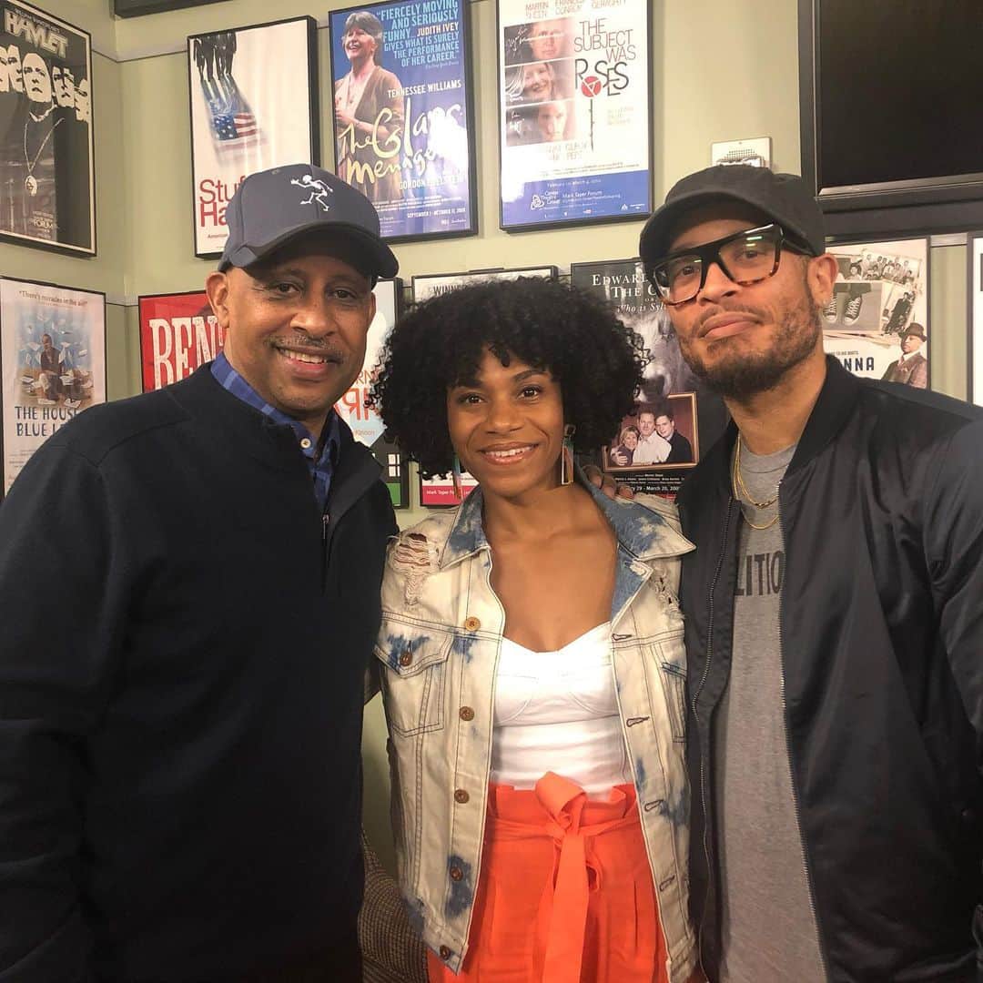 Kelly McCrearyさんのインスタグラム写真 - (Kelly McCrearyInstagram)「I am still not over this show... Just WOW. Y’all. Ruben Santiago Hudson is a true master of storytelling. His play, “Lackawanna Blues” is a tribute to his mother, Nanny, and an embodiment of the love with which she raised him. It’s LA run closes tomorrow @ctgla and I HIGHLY recommend it!! Thanks to @domorisseau and @mrjimmykeys for the wonderful night out, and of course, Mr. Santiago Hudson for blessing us with his memories and gifts!!! 🙏🏾🙏🏾🙏🏾👏🏾👏🏾👏🏾」4月21日 4時32分 - seekellymccreary