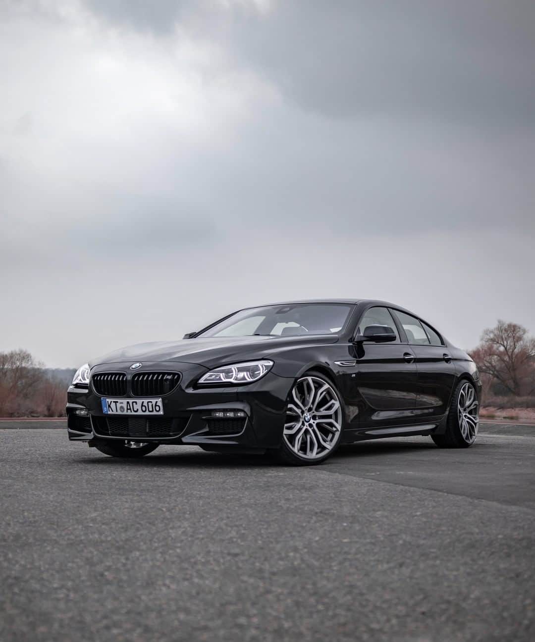 BMWのインスタグラム：「Sum of pride and strength. The BMW 6 Series Gran Coupé. #BMWRepost @fs_if_8 @chr1z_wee #BMW #6Series」