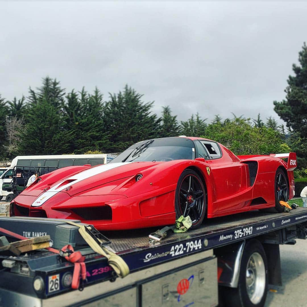 Dirk A. Productionsさんのインスタグラム写真 - (Dirk A. ProductionsInstagram)「FXX Special Delivery 🚀😍 Who would be the first person you’d take on a ride? Tag them! #Ferrari #FXX #Rosso #SupercarFocus」4月21日 5時41分 - supercarfocusdotcom